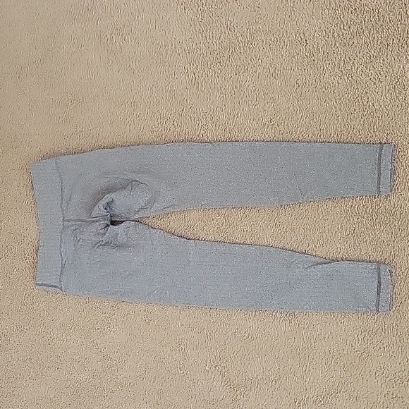 Lululemon size 6 herring bone leggings - Picture 3 of 8